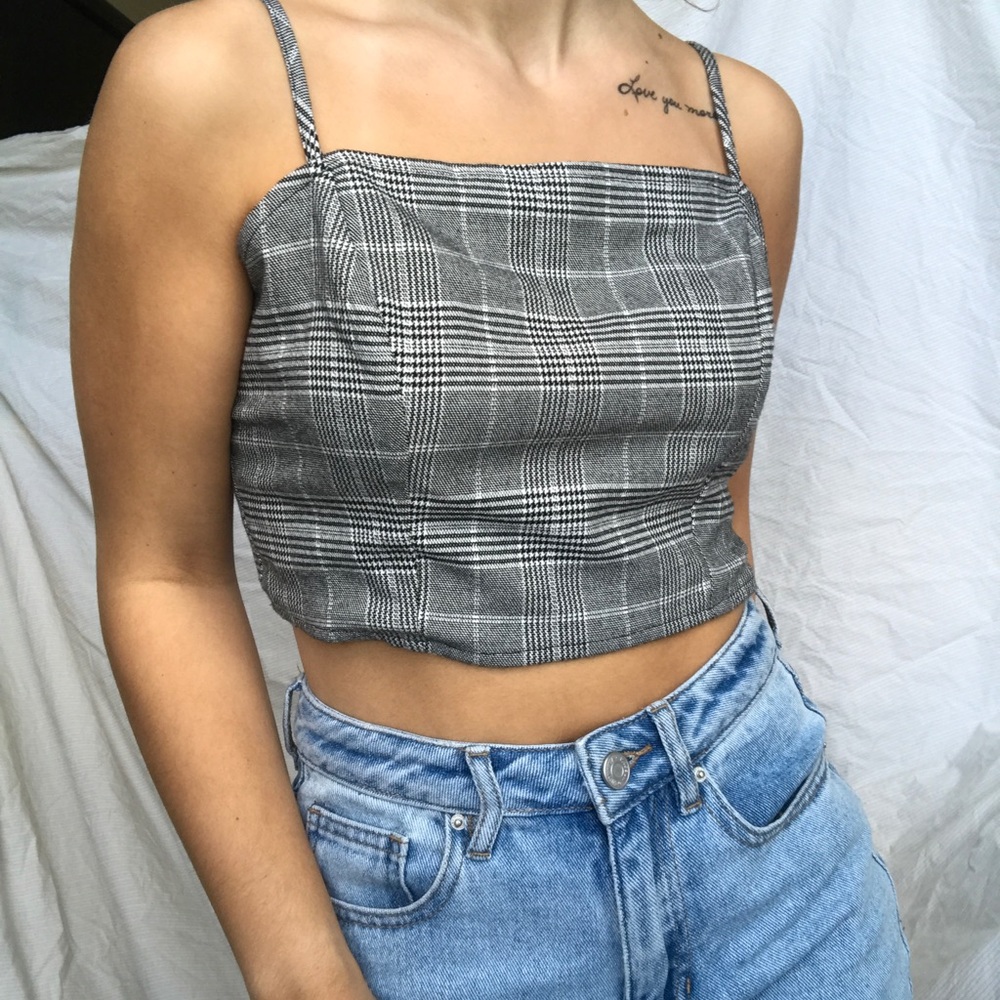 Black & White Houndstooth Crop Tank Top✧
 »EUC!